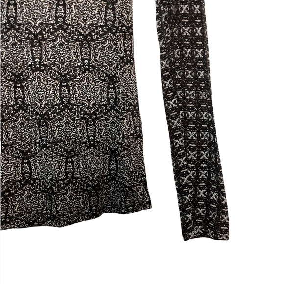 Philosophy M Medium 8 - 10 Crewneck Shirt Black Pattern Long Sleeve Lightweight - Picture 5 of 7